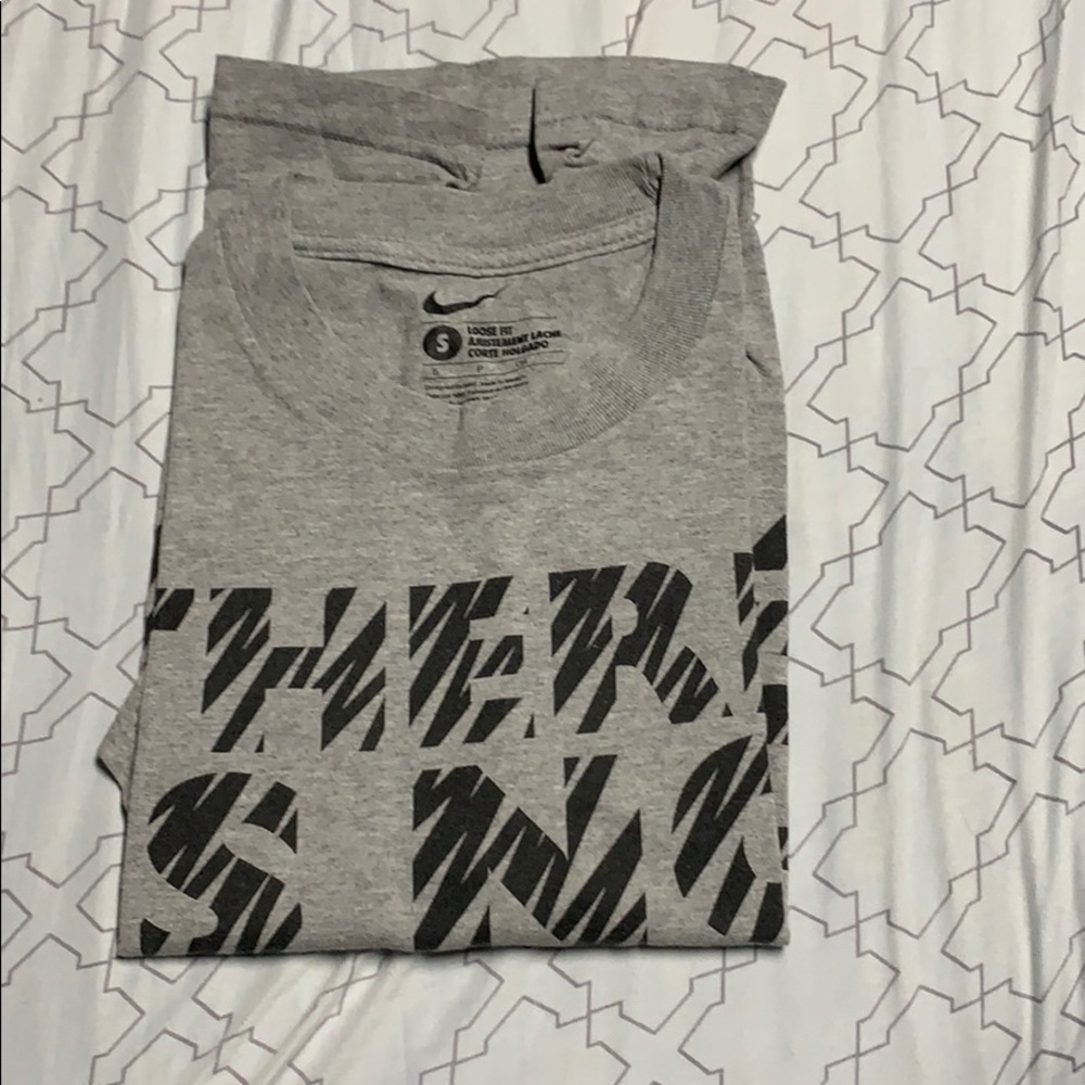 Nike tee shirt